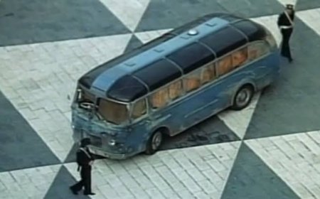 "Otobüs" (1974): Tunç Okan’ın Yasaklı Başyapıtı