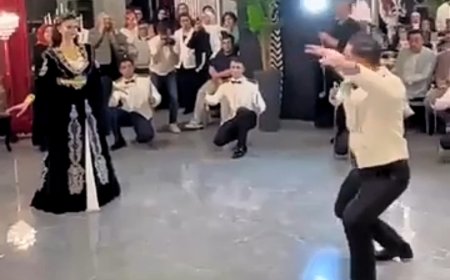 Teğmenlerin Düğününde Kılıçla Muhteşem Zeybek Gösterisi