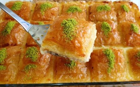 Laz Böreği: Karadeniz’in Tatlı Mirası