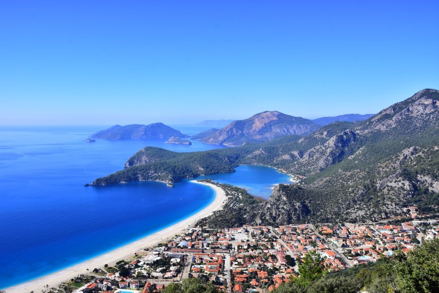 Ege’nin Eşsiz Güneş Batışları: Manzaralar ve Fotoğraf Noktaları