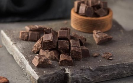 Uzmanlardan uyarı: Haftada beş porsiyon bitter çikolata yiyin!
