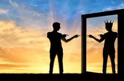 Işık insanın içinde yanmıyorsa yüzüne de vurmuyor